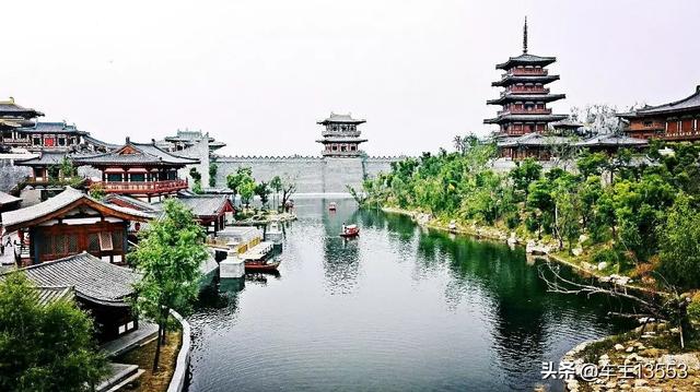 努洛伊曼皇宫:一人独有7000辆豪车是怎样的体验