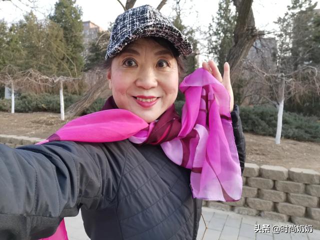 大仙女(妈妈)们拍照用丝巾,都有什么好看姿势呢?有照片吗?-百科网