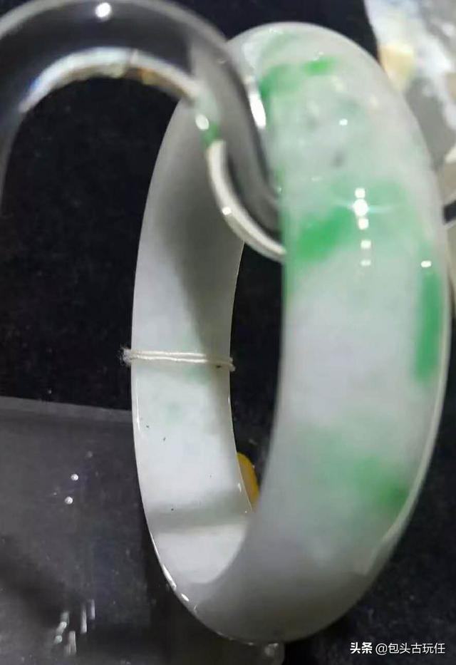 玉石专家在线估价,鉴定一下这个玉怎么样，估值多少？