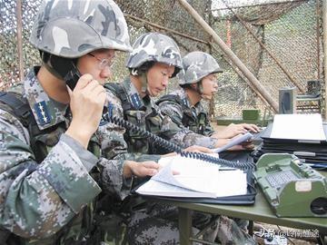 考上大专去当兵,两年后是转士官好,还是回来上学？