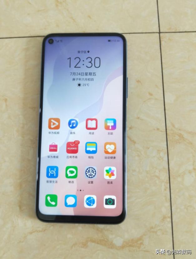 各路大神们,荣耀x10和nova7se两个同价位手机,我该选择哪一个好？