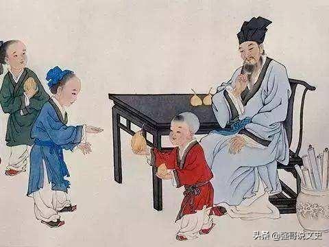 在“孔融让梨”中,大家是怎样称赞孔融的,其中讲述了哪些道理？