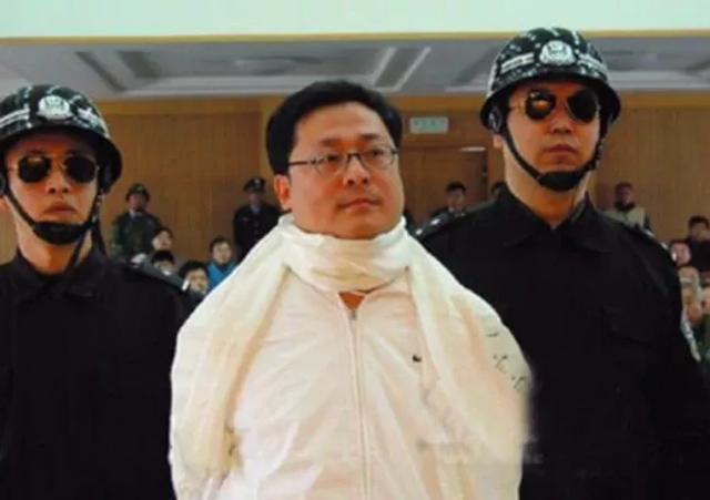 死刑犯在法官宣判,死刑立即执行的瞬间,都是一种什么样的状态？