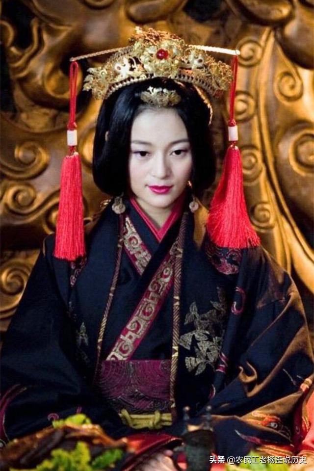 郭圣通于建武十七年被废去后位，封为中山王太后，刘秀还活着，为什么是太后？