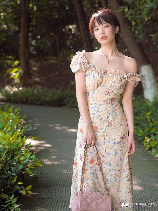 <a href=https://maguai.com/list/50-0-0.html target=_blank class=infotextkey>时尚</a>连衣裙气质潮:连衣裙怎么搭配减龄又好看？(减龄穿什么裙子好看)