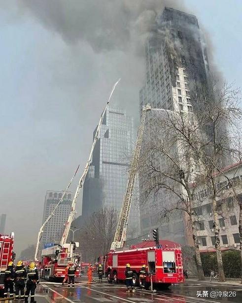 刘万鑫:由众鑫大厦大火引发的相关思考，发生火灾后我们应该怎么逃生？