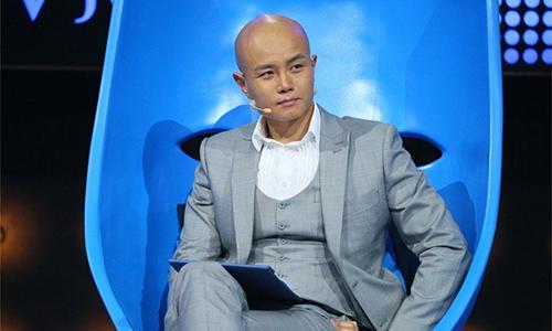 乐嘉自曝初夜:乐嘉回应“强吻谢娜”事件，曾因此事饱受争议，这是为了复出吗？