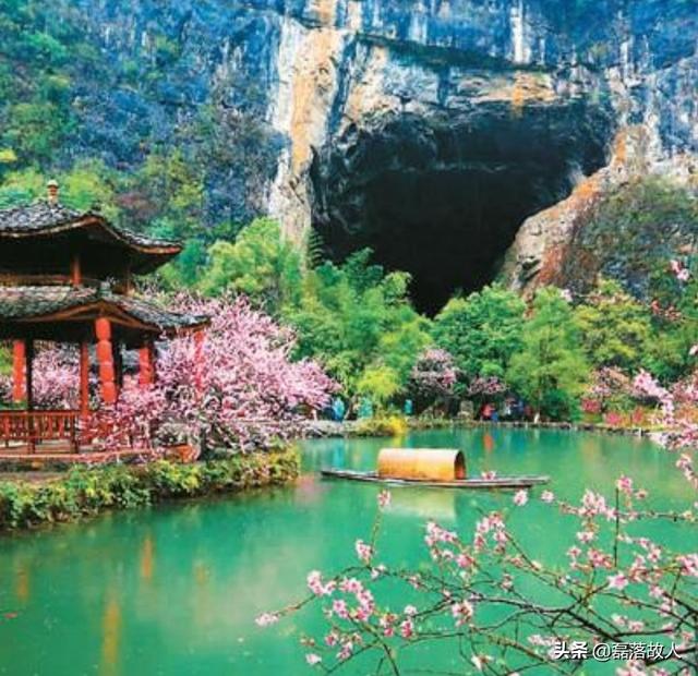 《笑傲江湖》里的桃谷六仙究竟是什么来历？