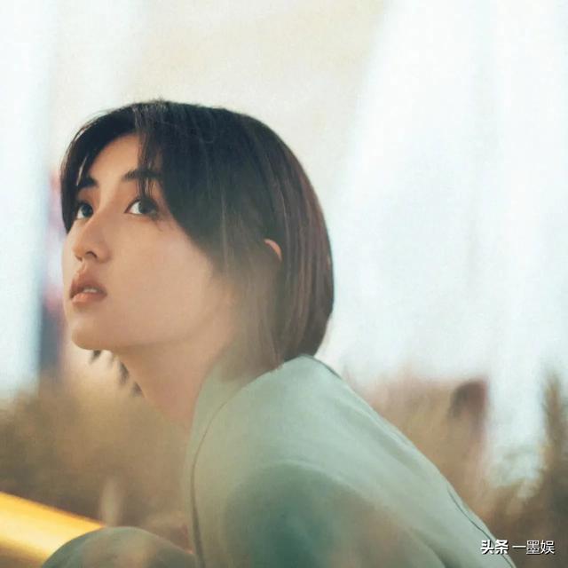 杨幂红地毯:张子枫演戏“凭天赋”饰演的电影又火了，真实的她什么样的？