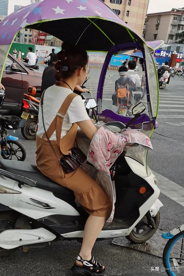 关于情绪的句子喜怒哀乐:有哪些皮一下就很开心的句子？(一句很秀很皮的句子)