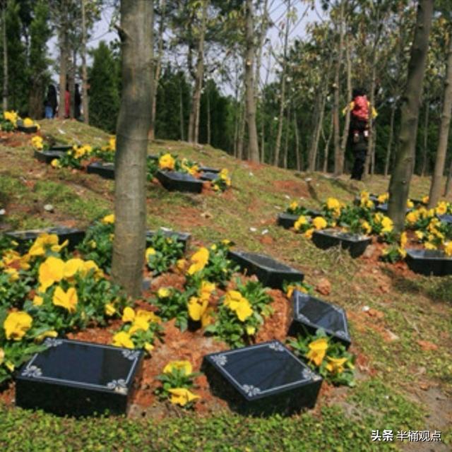 人死了知道自己火化吗,殡仪馆可以让家属观看火化过程吗？