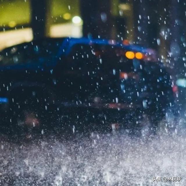 适合下雨的<a href=https://maguai.com/list/256-0-0.html target=_blank class=infotextkey><a href=https://maguai.com/list/256-0-0.html target=_blank class=infotextkey>朋友圈</a></a>文案:适合下雨天的走心文案有哪些？
