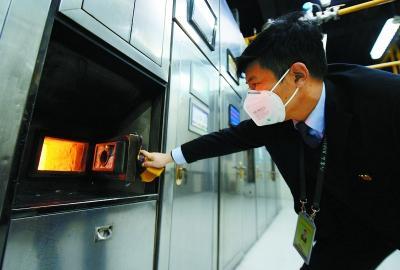 尸体会动灵异事件:遗体被推进火化炉瞬间有什么变化？多长时间变骨灰？