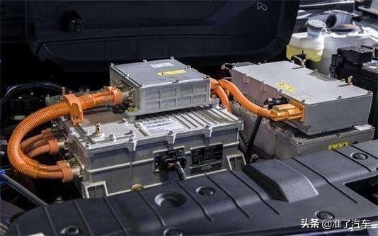 汽车新能源电池，新能源汽车电池方面是如何质保电池寿命又如何