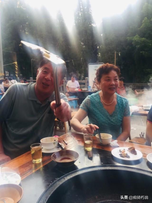 男女之间的感情抛开物质、金钱和性,你感觉能有几分真爱？