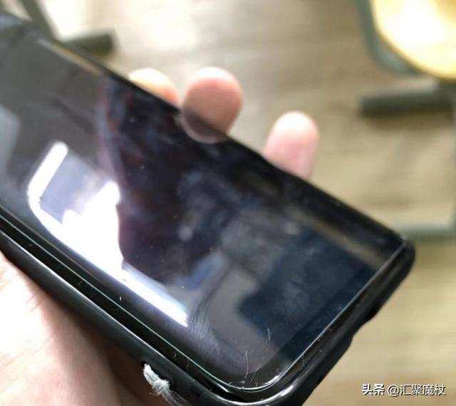 是谁开发出手机曲面屏这种“反人类设计”？你怎么看？插图10