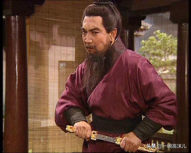 曹操真实形象如何？鲍国安老师是否跟真实历史上的曹操相似？