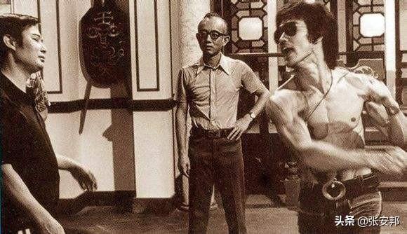 一代宗师李小龙是怎么死的？死之前在干什么？