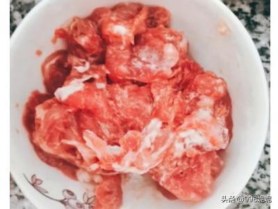 怎样在家里简单快速地做色香味俱全的红烧茄子