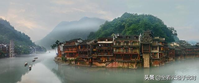 国内好玩的地方适合旅游的地方，中国最好玩，最适合旅游的城市在哪个地方