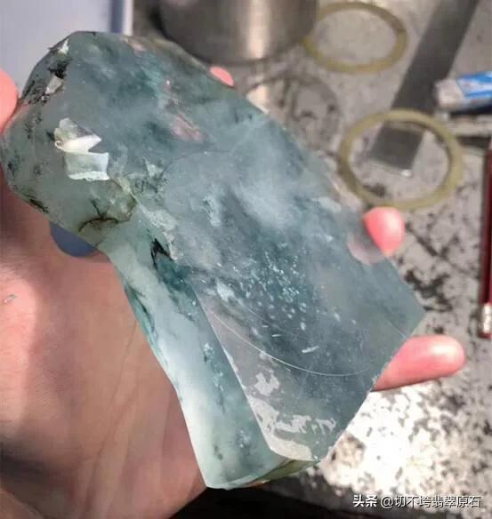 翡翠原石入门级知识大全,高手是怎样入手的翡翠原石呢？