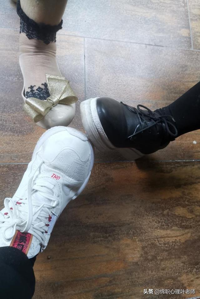 两个女人常在一起有说不完的话,心理健康吗？