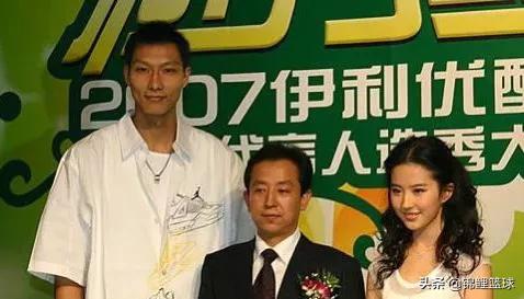 刘亦菲的老公是谁:当年绯闻中易建联和刘亦菲若结合，到底是谁高攀了谁