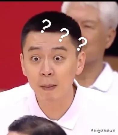 辽篮VS新疆，唐才育在裁判眼皮底下怒踹梅奥，为何不做吹罚？