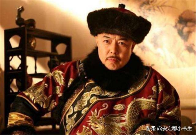 历史巨贪和珅,是怎么被乾隆皇帝发现的？又是怎么走上青云之路的？