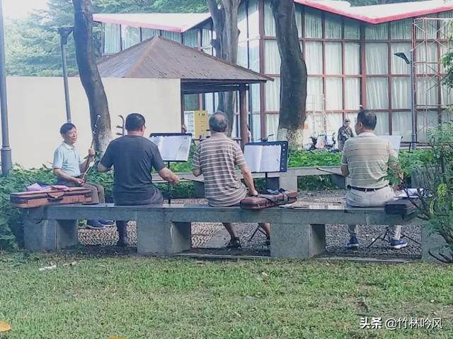 头条问答 为什么同样是公园西方公园为小朋友造中国公园为老年人造 34个回答