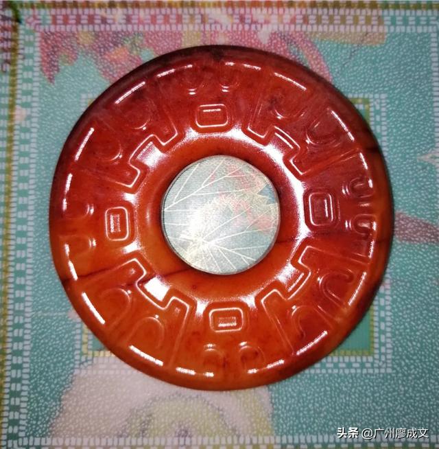 如何看一块玉值不值钱,买了一块玉，大家看看是什么料值多少钱？