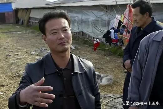 加拿大杀人碎尸案:许国利的两任妻子之一或二人有没有可能知道老公有命案在身