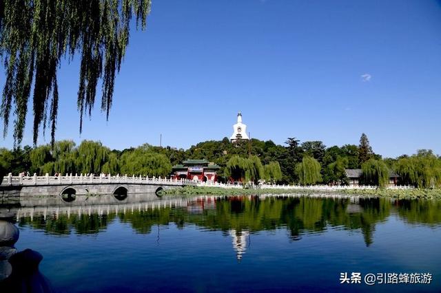 北京适合老人游玩的地方:北京哪些地方适合中老年人游玩？(北京哪里适合老人游玩)