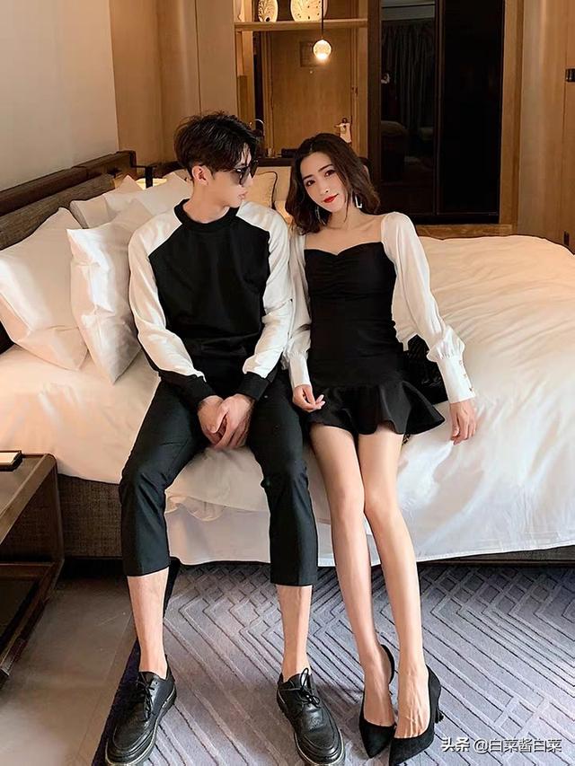 怎么可以摆脱常见的情侣装的固定模式