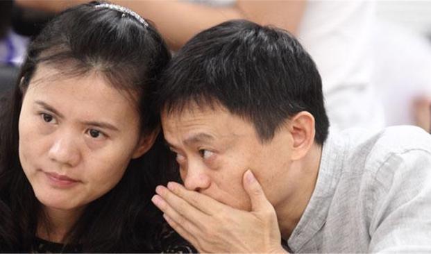 马云一家四口图片:为什么马云不把公司留给儿子？