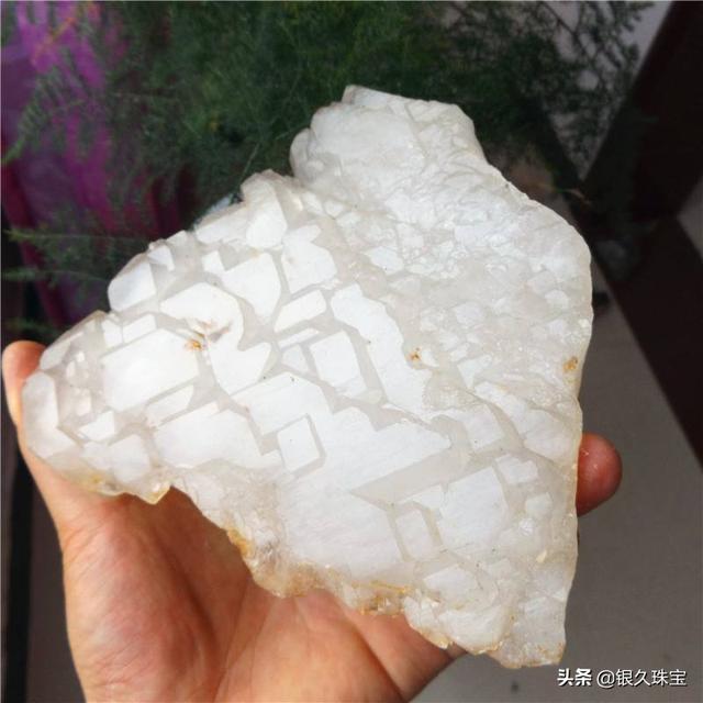 紫水晶原石,水晶原石都有哪些种类，详细介绍一下？