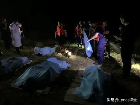 溺水案例d:溺水案例读后感 河南信阳5名中学生游泳溺亡，夏天到了，该如何避免该类事件？