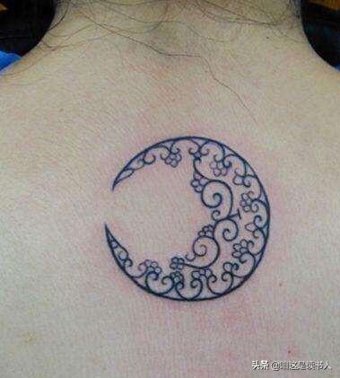 月亮的神秘感，有没有适合女孩子的月亮纹身