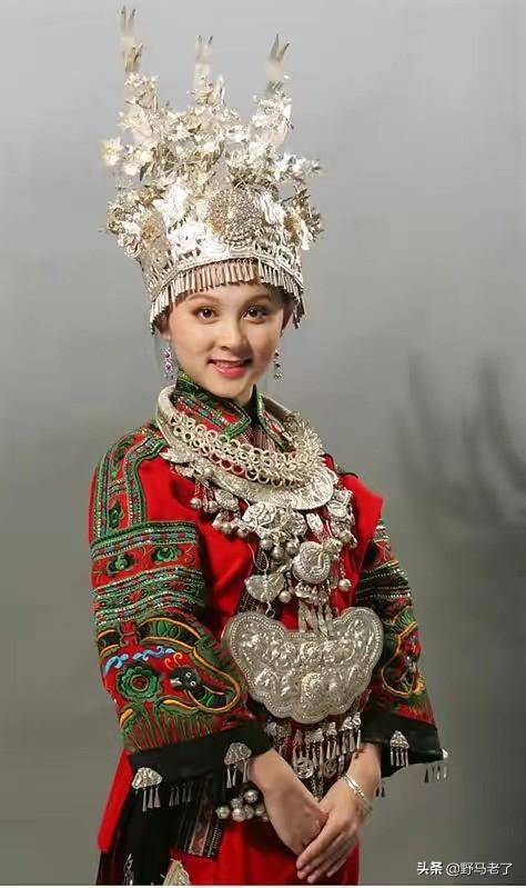中国少数民族哪个民族的服装最好看