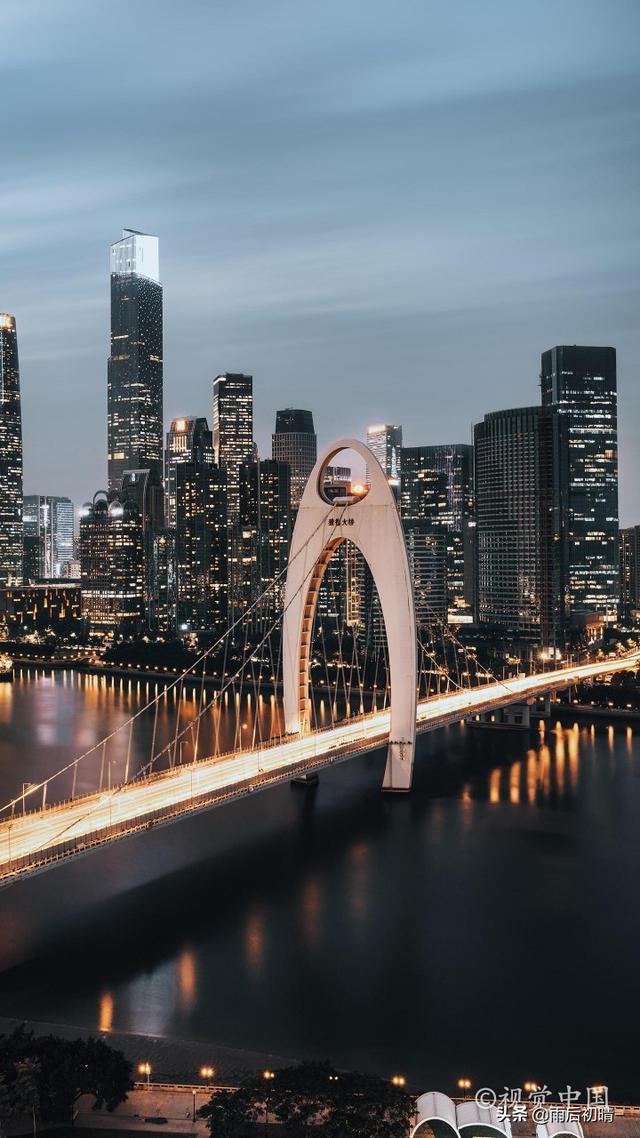 为什么广州塔的珠江两边,不能建成像上海外滩一样？
