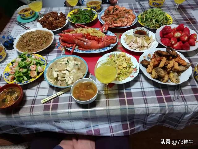 过年的餐桌上，集色香味型于一身，做起来又不费事的美食有哪些，怎么做？