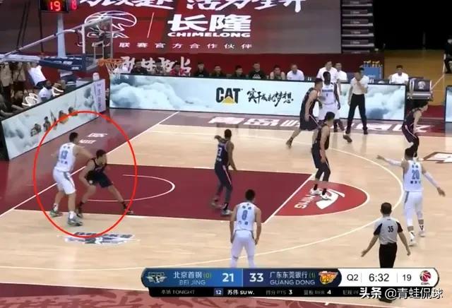 杜高俱乐部视频观看视频播放:京粤二番战，朱彦西肘击杜润旺逃过判罚，朱彦西会被追加处罚吗？ 湖南杜高俱乐部