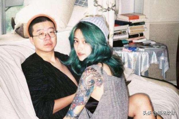 程璐和思文疑似离婚:李诞黑尾酱离婚，代言的铂爵旅拍的广告得有多尴尬？