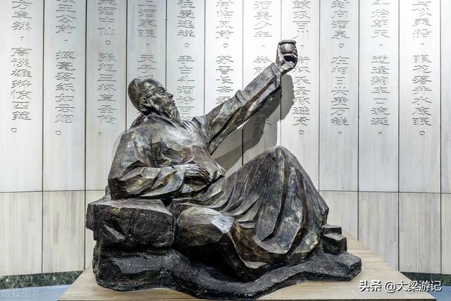古往今来有哪些嗜酒如命、千金买酒的著名“酒鬼”？
