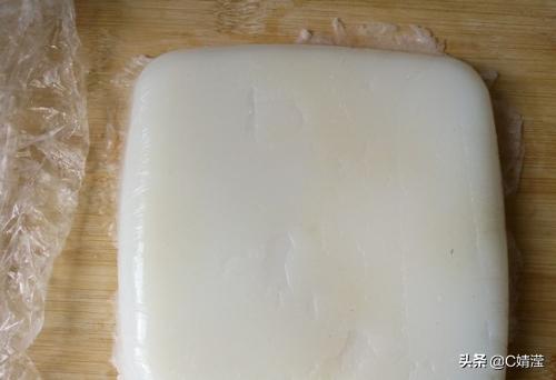 肉皮冻的家常做法步骤图解?