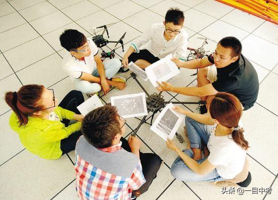 大学生如何广交朋友:大学有必要扩大自己的圈子，多交朋友吗？还是埋头苦干？