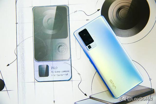 7.49mm最薄5G手机来了！vivo X50你预约了吗？