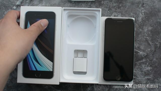 头条问答 Iphone充电一定要用原装的充电器吗 90个回答