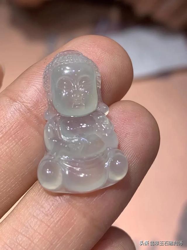 怎么看玉的成色好不好,请专业人士帮忙鉴定，这块玉的成色怎么样？