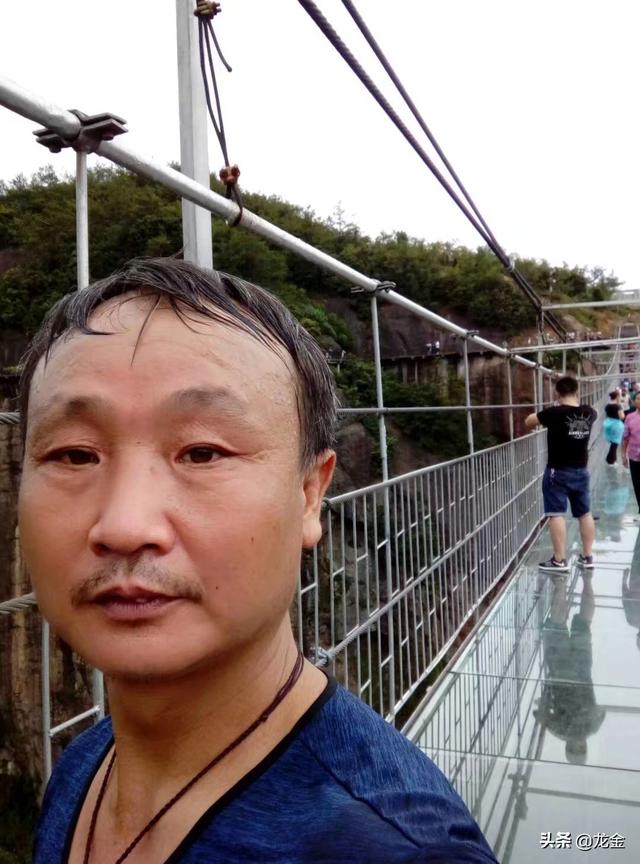 中国有哪些著名景区有玻璃廊桥？